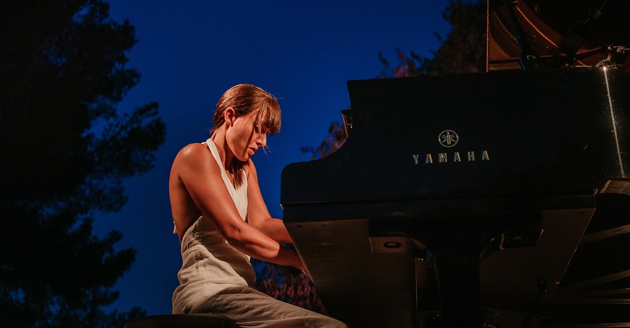 Laura Andrés in concert: #blanc